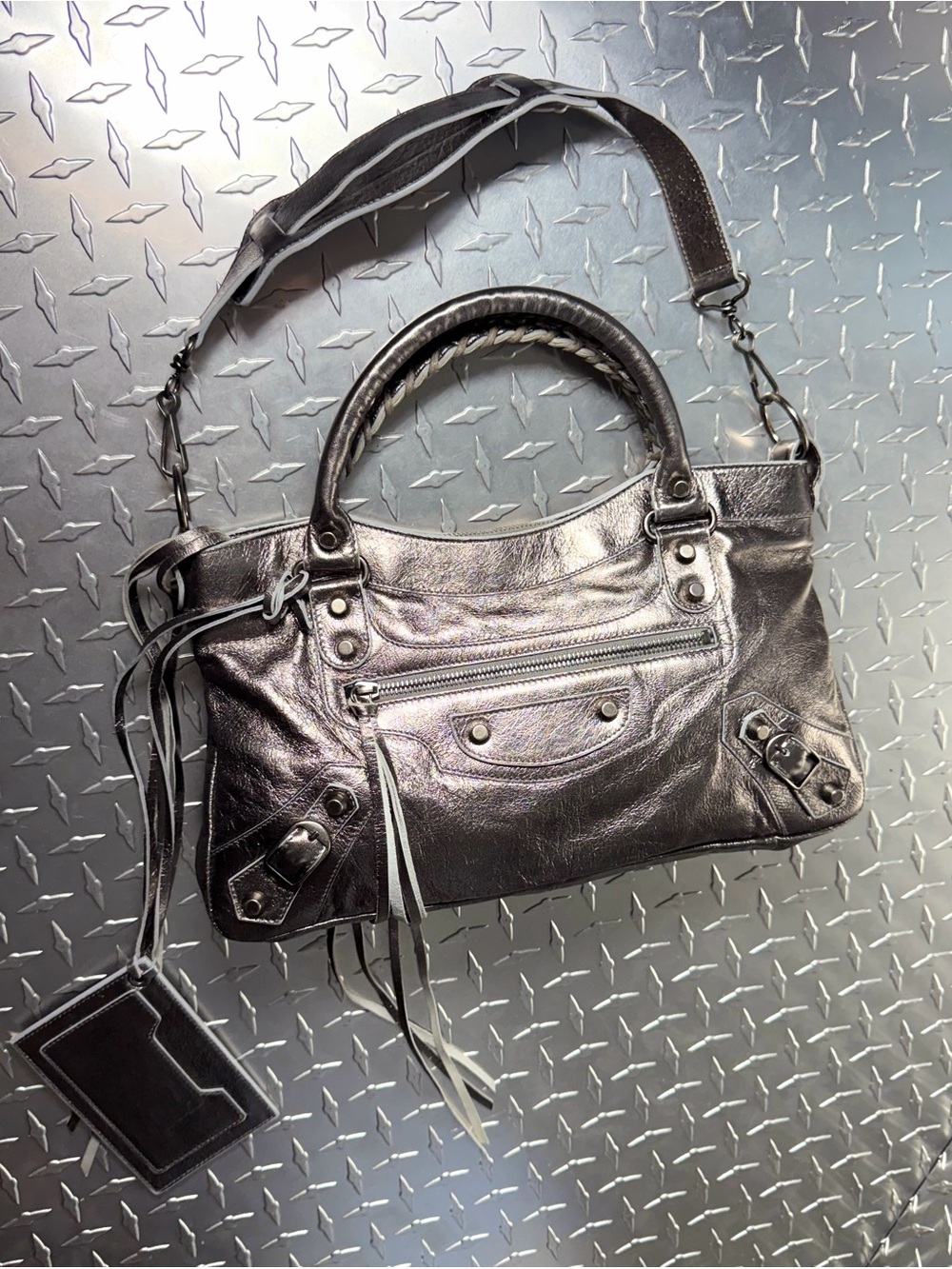 Balenciaga Pewter Metallic Leather First City Moto Bag in Grey - Picture 3 of 12